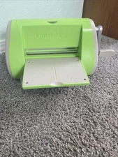 Cuttlebug Provo Craft Die Cutting Machine Crafting Embossing Scrapbooking