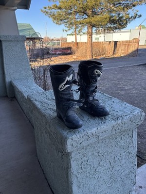 Alpine Star Dirtbike Boots  Only Worn Twice By A Kid In The Yard Size 6