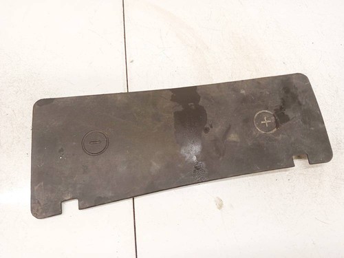 Battery box tray cover