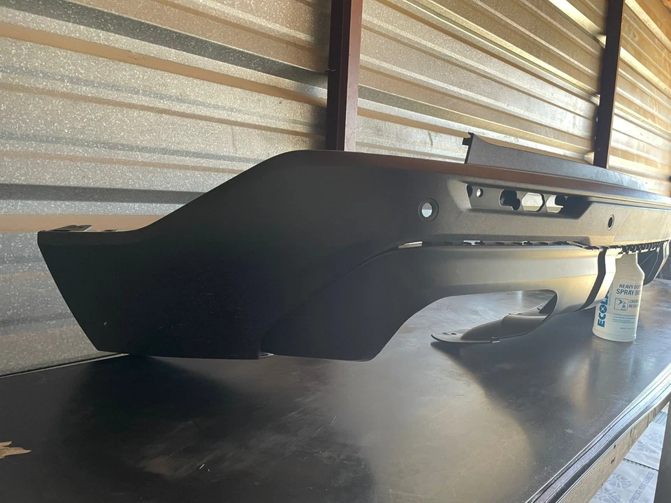 Задний бампер 2025 Chevrolet Traverse от оригинального производителя, оригинальный цвет, - Изображение 2 из 4