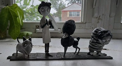 Disney 2012 Action Figure Frankenweenie Movie 4pcs Collectible Set