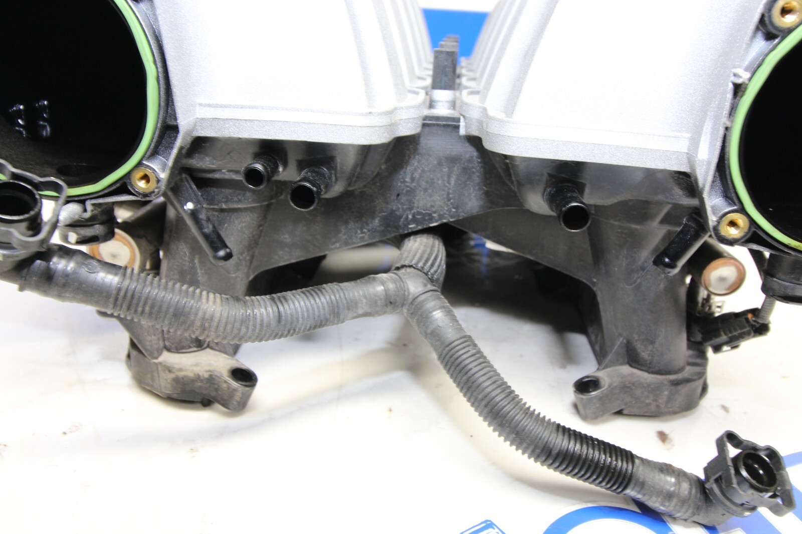 18-21 AUDI R8 V10 5.2L ENGINE INTAKE MANIFOLDS MANIFOLD ASSEMBLY UPPER PLENUM