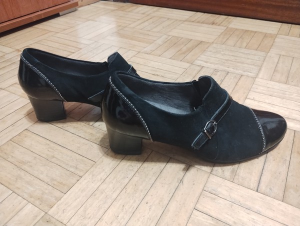 Zapatos de tacón negros Pitillos