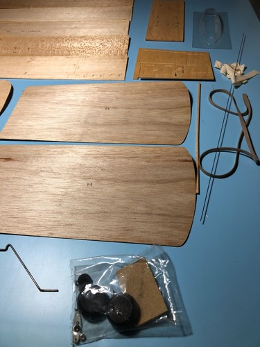 Vintage Top Flite Roaring 20 Model Airplane Kit - Open Box - Picture 7 of 24