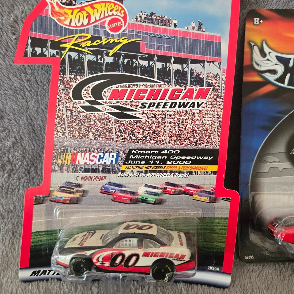 Coche de carreras fundido a presión Hotwheels Racing Nascar escala 1:64 3 piezas. Lote NUEVO Foto 2 de 4