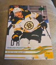 David Pastrnak 2025-26 Upper Deck Series 1 HOLIDAY GREEN Bruins #7