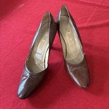 Vintage Gucci Brown Pumps / Size 38 .5/ Women s