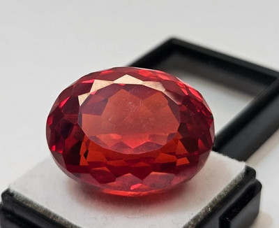 Natural Cambodia Zircon Oval Cut Cut 80Ct Red Color Loose GIE Certified Gemstone
