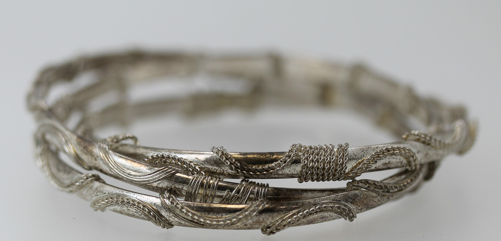 Pretty Fun Fashion 3 Interlocking Silver Tone Ban… - image 4