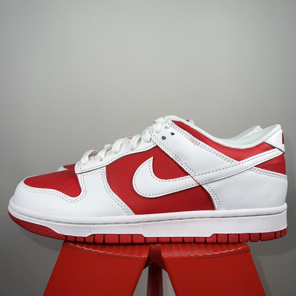 Nike Dunk Low Championship Red 2021 GS (CW1590-600) Size: 7Y Nike Dunk Low Championship Red 2021 GS (CW1590-600) Size: 7Y