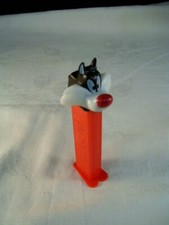 VINTAGE SYLVESTER PEZ DISPENSER