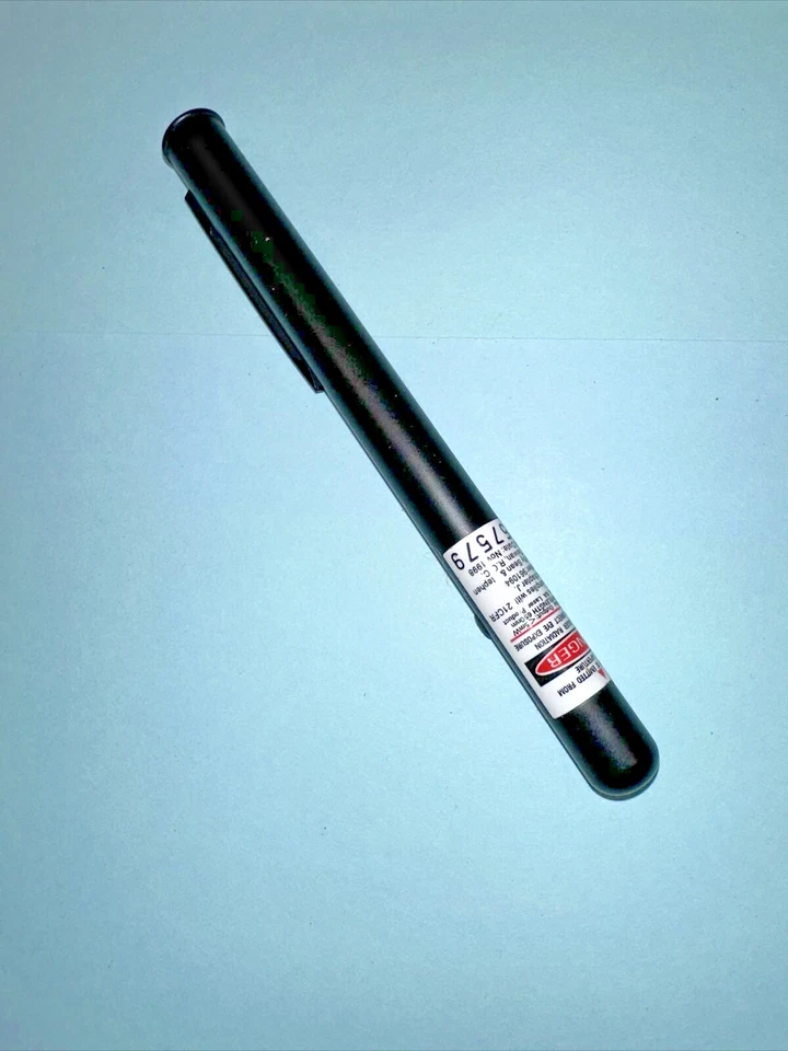 Vintage Sean & Stephen Corporation Class IIIA Laser Pointer 650nm Looks NEW!!! - Image 2 of 4