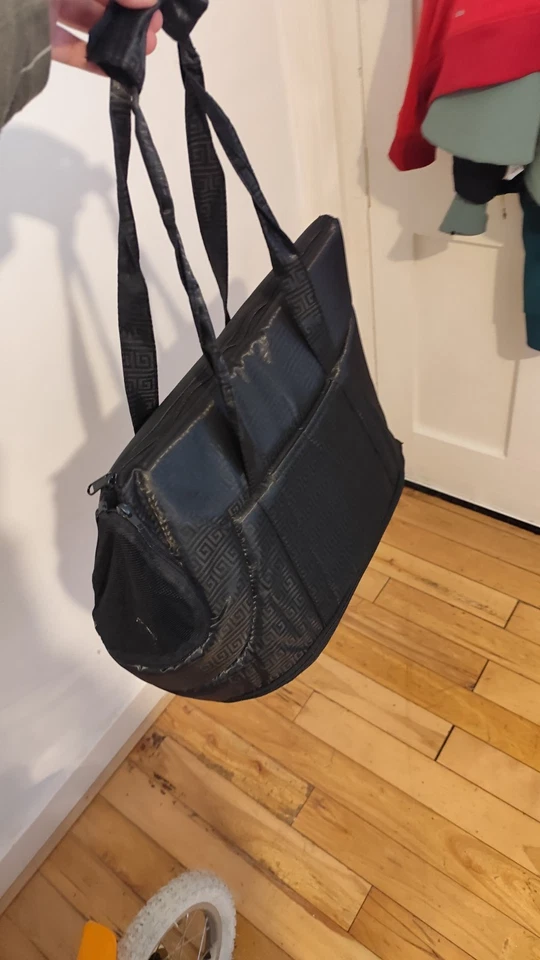 Trixie 36211 'Riva' Bag Pet Carrier Neoprene 26 x 30 x 45 cm, Black - Image 3 of 4