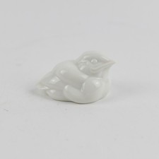 HUTSCHENREUTHER Porzellan Spatz Figur Vogel sitzender Spatz weiß