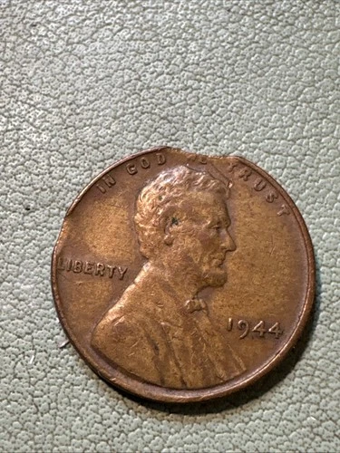 1944 Lincoln Cent MINT ERROR Clipped Planchet Penny Coin