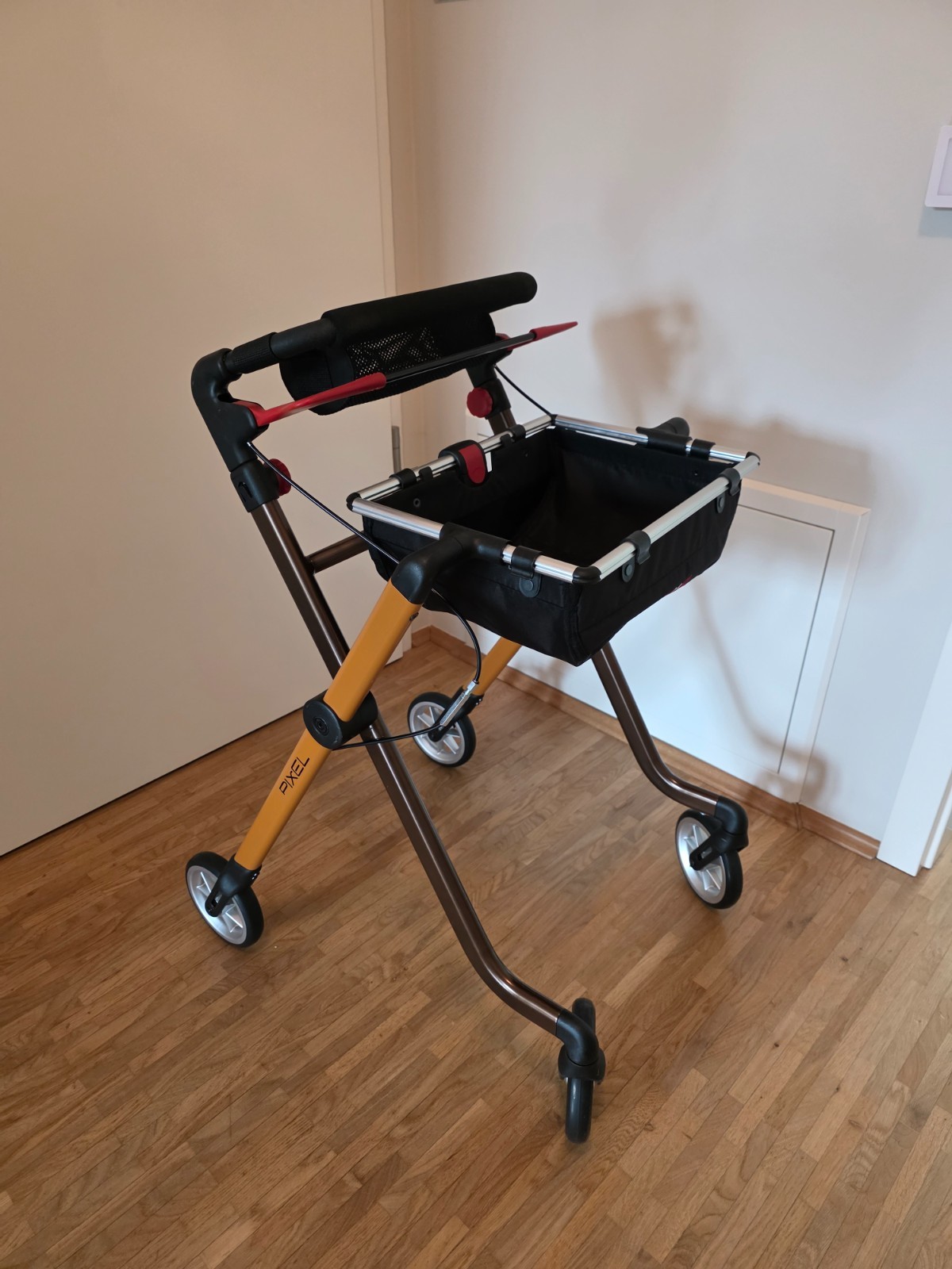 REHASENSE Pixel PRBRL700 Indoor Rollator Wohnungsrollator 54cm breit - wie Neu