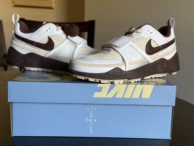 Size 9M - Nike Zoom Field JAXX x Travis Scott  Light Chocolate 