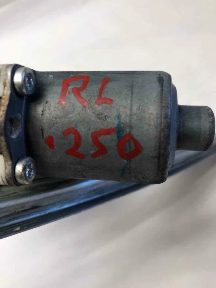 2005 - 2008 CHEVROLET MALIBU Rear Power Window Regulator w/ Motor Driver Left - Image 2 of 4