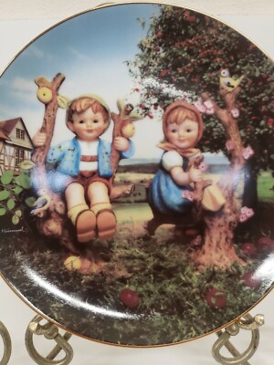 M.J. Hummel 子供のイラスト プレート MJ Hummel Apple Tree Boy And Girl Plate 1989 Danbury Mint | eBay