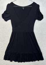 Women's Forever 21 Pretty in Black, Lined V Neck Short Sleeved Dress, Size S