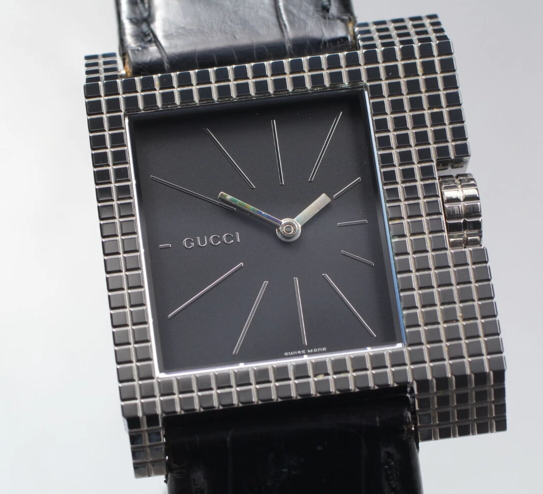 [Presque comme neuve] Montre homme vintage GUCCI 7100M quartz carré noir 31 mm du JAPON