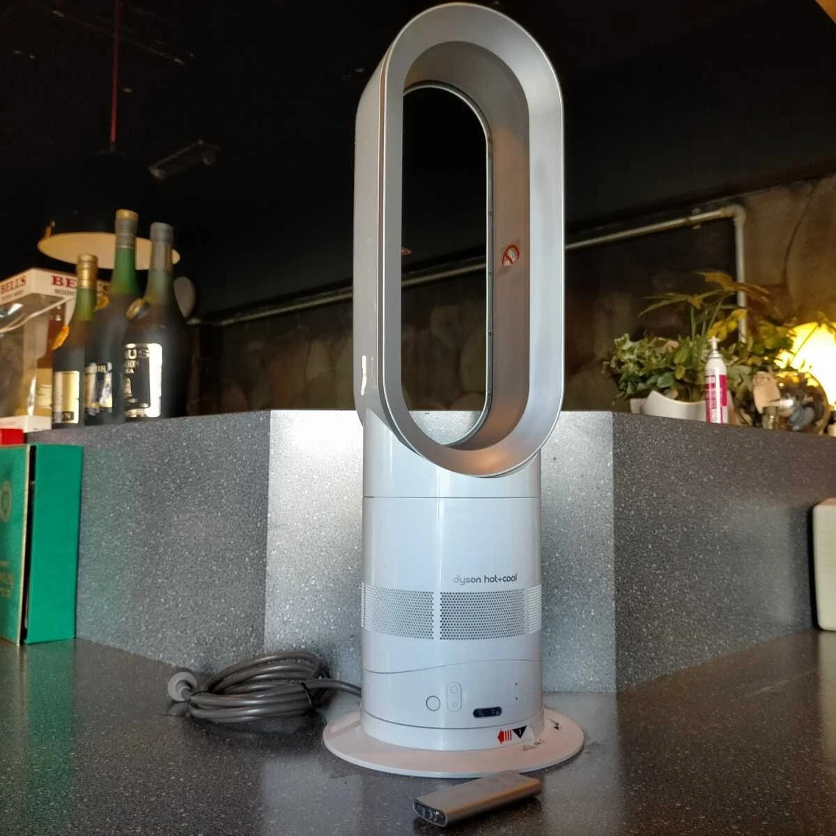 Dyson AM04 Hot + Cool Heater/Table Fan 879957005853 | eBay