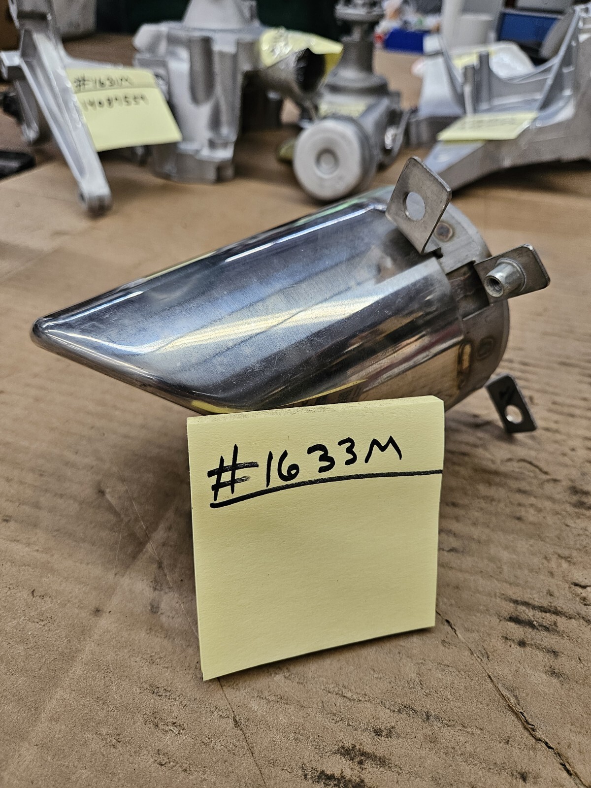 2014 ASTON MARTIN V8 VANTAGE 4.7L RIGHT REAR EXHAUST MUFFLER END PIPE TIP OEM