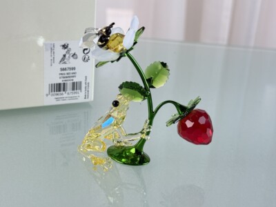 Swarovski Figur 5667599 Idyllia Frosch Biene und Erdbeere 8,3 cm