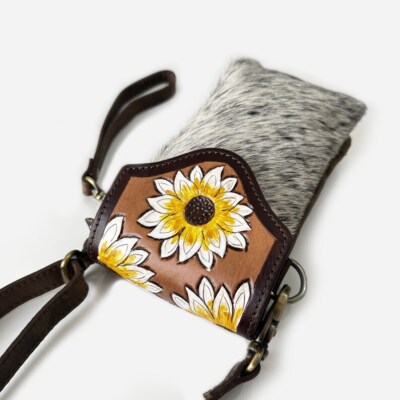 Handcrafted Leather Crossbody Bag - Western Style with Daisy Design and Cowhide