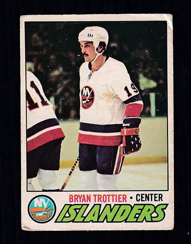 1977-78 BRYAN TROTTIER #105 OPC ** Key NYI HALL OF FAME Star 2nd NHL Hockey Card