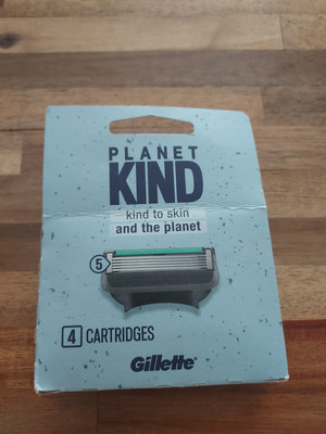 Gillette Planet Kind Razor Blades NEW 5 Blades 4 Cartridges *Read*
