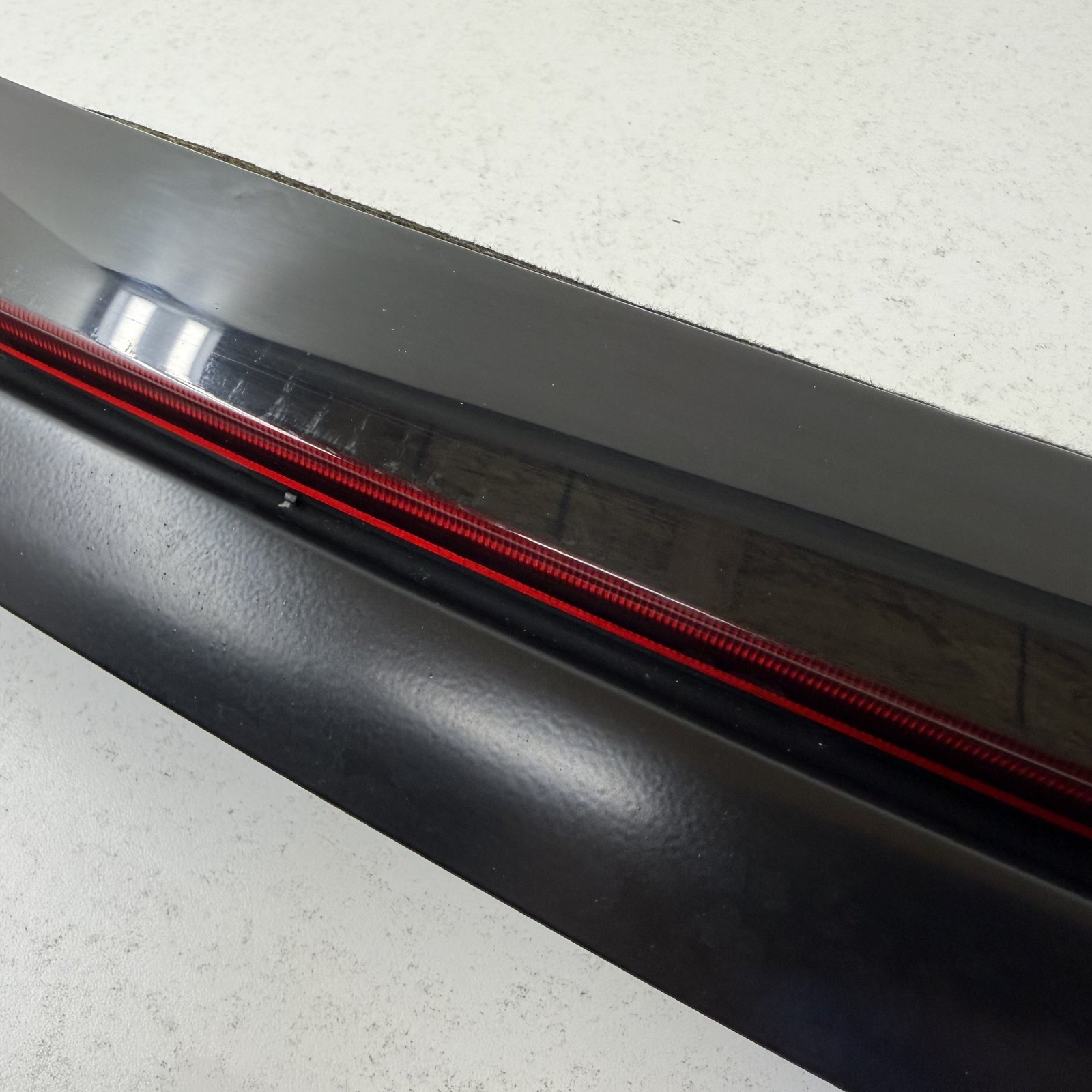 Bentley Flying Spur 2014-2018 Rear Center brake light P/N 3W5945399F