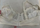 Triumph Creamy Lace Underwire Full Coverage Bra 36C Unlined Adjustable Straps — photo 3