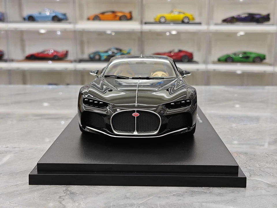 Topspeed 1:18 Bugatti Atlantic Black Resin Limited Edition Car Model - Image 2 of 4