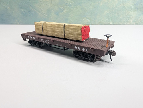 Coche plano Mehano HO Old Time 34' Pennsylvania #8641 con carga personalizada, ruedas de metal | Condition: Used