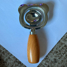 Egg separator  Stainless Steel Trigger Wooden Handle Easy Clean Silver/Wood am1