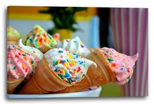 Toile/Cadres Images d'essence d'un pistolet en bol, blanc rose avec paillettes