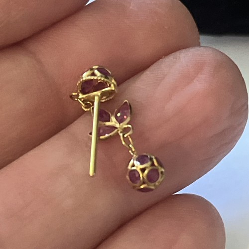 VINTAGE 14K YELLOW GOLD Natural, RUBY DANGLE EARRINGS - Picture 2 of 11