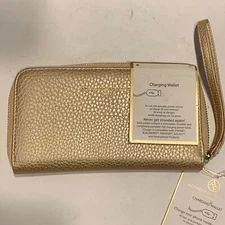 NWT Gold Adrienne Vittadini USB Charging Wallet Wristlet Zip Around