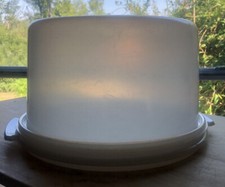 Vintage Tupperware Sheer Cake 684-1  683-3 No Handle Made In USA