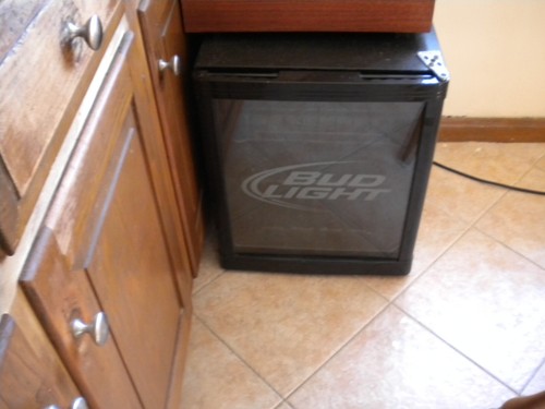 OFFICIAL BUD LIGHT FRIDGE MAN CAVE BAR RARE - Picture 2 of 2