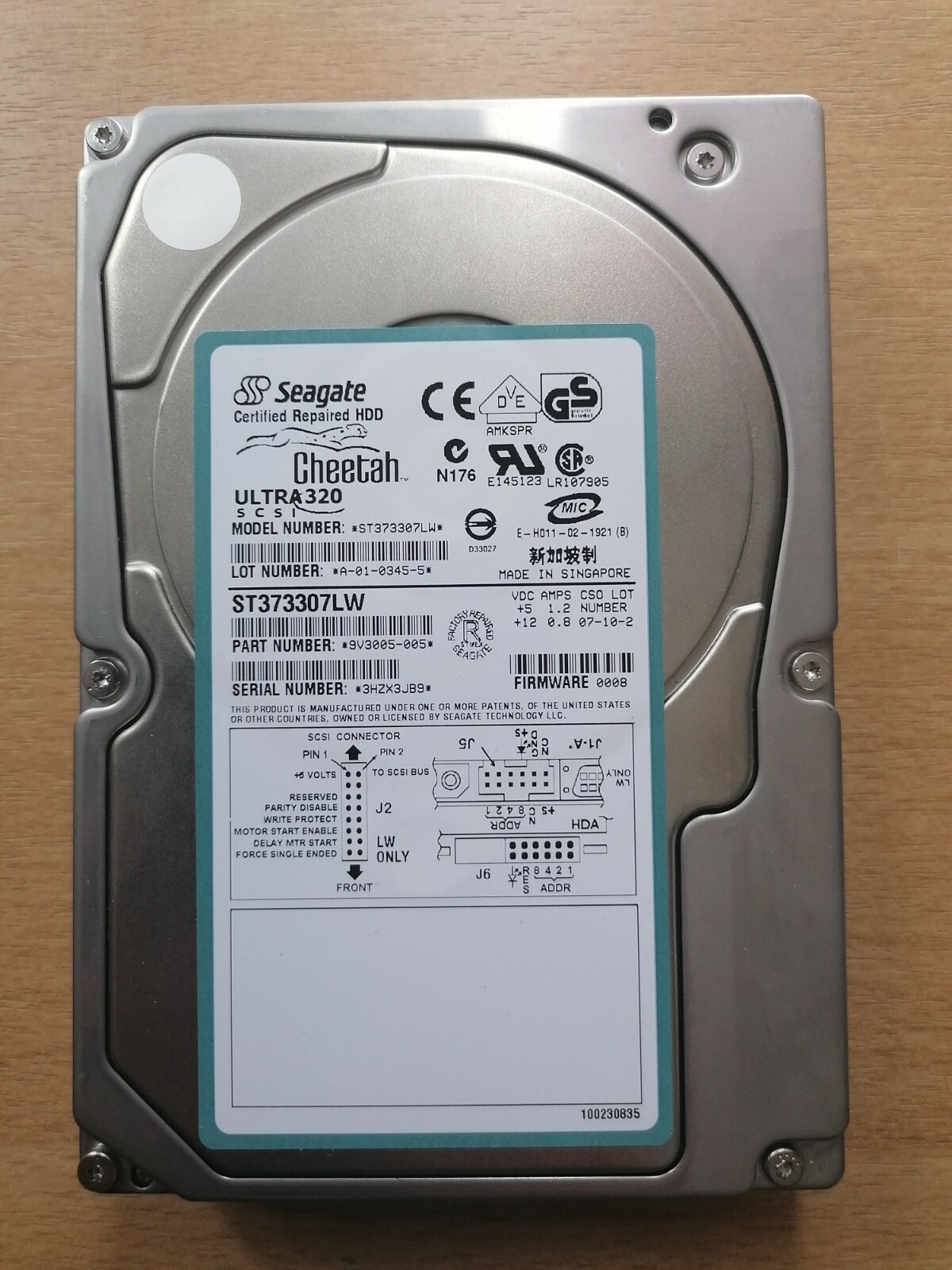 Disque dur interne Seagate Cheetah Ultra 320 SCSI performance 15K RPM 80-pin