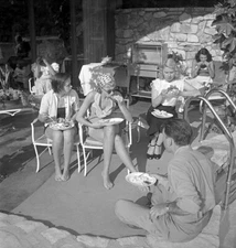 Vintage UNIDENTIFIED MODELS Original B&W 120 Film Negative