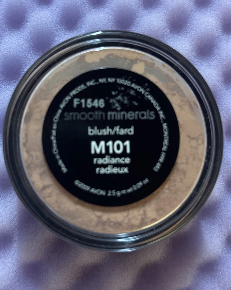 Discontinued Avon Smooth Minerals Blush Radiance M101 New Old Stock - Image 2 of 4