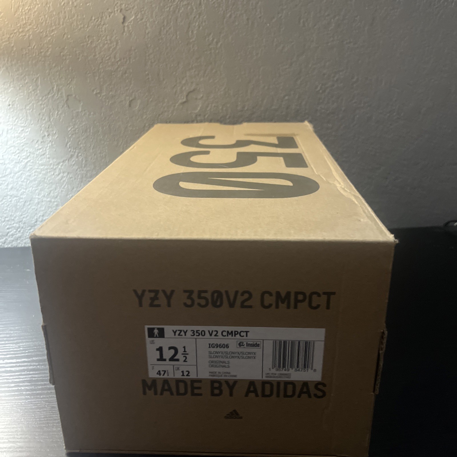 adidas Yeezy 350 V2 Slate Onyx Compact Size 12.5 Men’s thumbnail 8