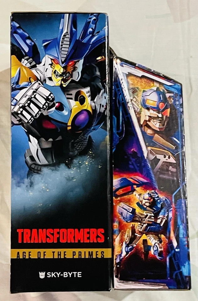 Brand New 2024-2025 Transformers Sky-Byte & Autobot Side Burn Action Figure Lot - Image 3 of 4