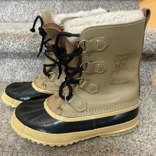 Vintage Sorel Manitou Lace Up Boots. Wool liner with faux fur trim. Y2K. Winter