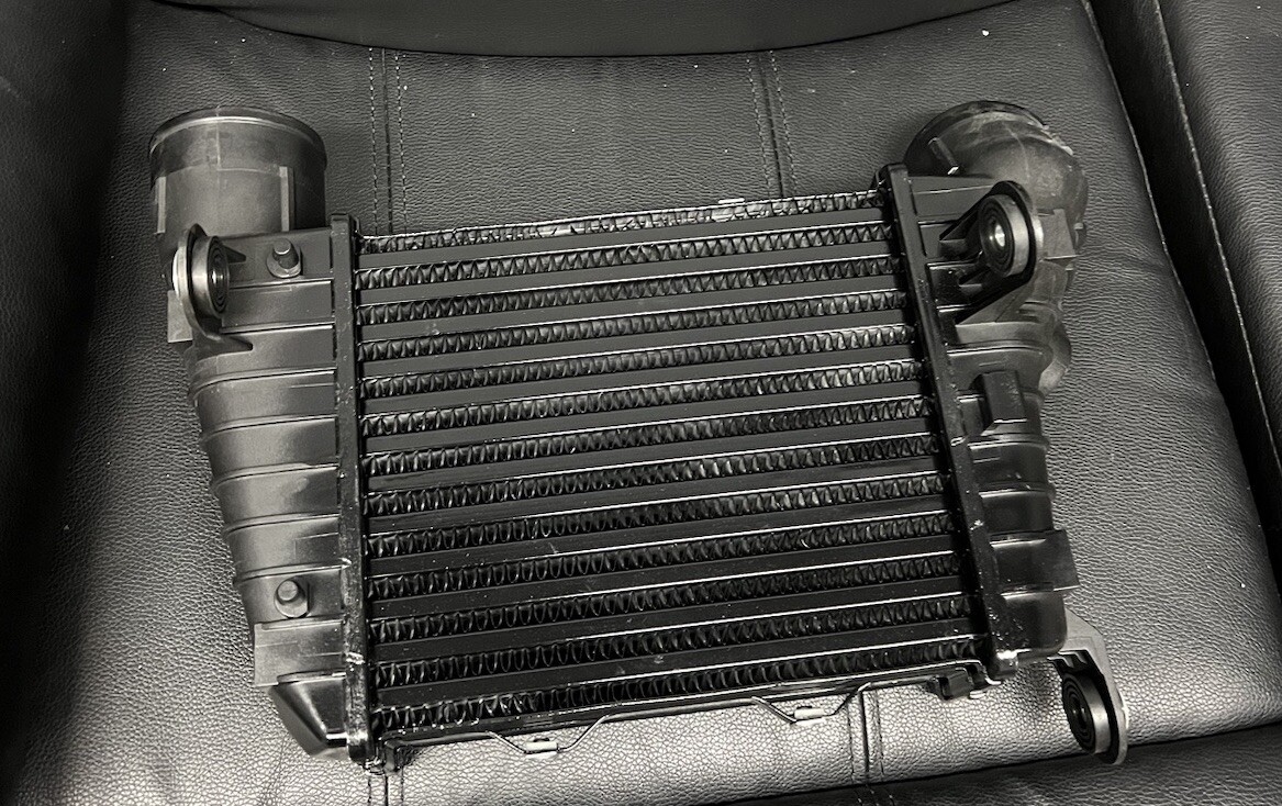 Bentley Continental GT GTC Flying Spur Left Intercooler Turbo Air Cooler W12 6.0