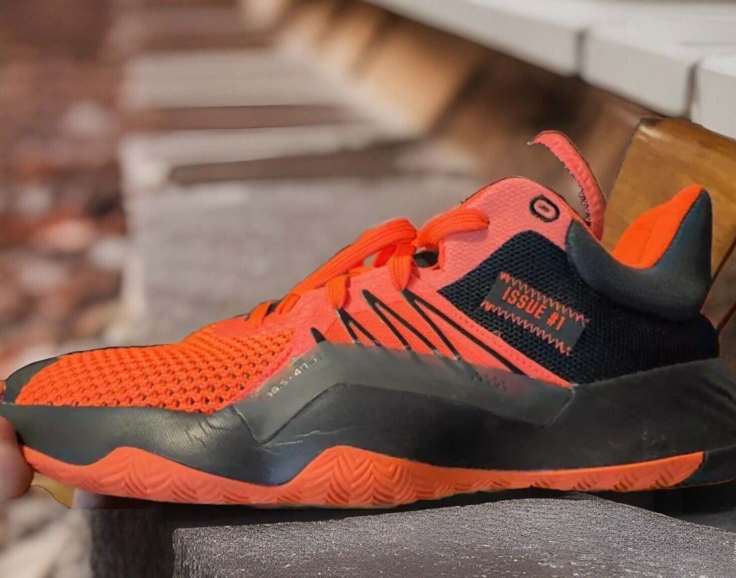 Don issue 1s, slightly used. Sz 12 men’s