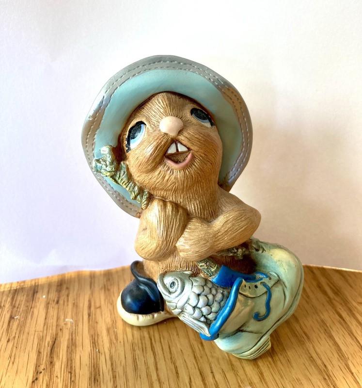 Vintage PENDELFIN Bunny Rabbit "WHOPPER" Hand Painted England 